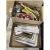 Image 1 : TRAY OF ASSORTED TOOLS INCLUDING SCRAPPERS, BRUSHES, SHELF BRACKETS, VICE, GRINDING BITS ETC