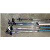 Image 2 : 2 PAIRS OF SKIING POLES AND A BLUE MAT