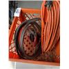 Image 3 : CRATE W/ EXTENSION CORD AND JUMPER CABLES