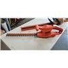 Image 2 : 2 BLACK AND DECKER HEDGE TRIMMERS