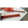 Image 4 : 2 BLACK AND DECKER HEDGE TRIMMERS
