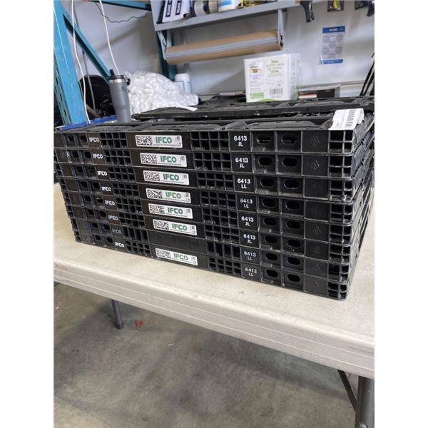 8 COLLAPSIBLE CRATES 16" x 32" x 6"