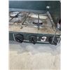 Image 3 : COLEMAN PROPANE STOVE