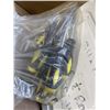 Image 5 : TRAY OF HAND SAWS AND SCREW DRIVERS