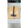 Image 1 : 5 FOLDABLE WALL MOUNTS WITH HOOKS