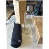 Image 4 : 5 NEW MONT-CLAIR WATER BOTTLES. 4 BLACK, 1 GRAY