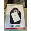 Image 2 : 3 ADAMSON SCALES. 1 IS A24