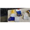 Image 2 : 6 NEW PAIRS WORK GLOVES INCLUDING GANDER BRAND WELDING GLOVES