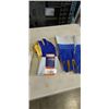 Image 3 : 6 NEW PAIRS WORK GLOVES INCLUDING GANDER BRAND WELDING GLOVES