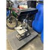 Image 2 : CRAFTSMAN 10 INCH DRILL PRESS MODEL 137.280070. WORKING
