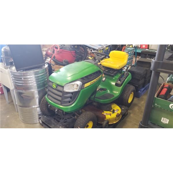 JOHN DEERE SIT D110 RIDE ON LAWN MOWER. AS IS. REQUIRES REPAIR AND POSSIBLY PARTS