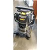 Image 2 : DEWALT STEALTHSONIC 38 LITRE WET/DRY VAC. WORKING