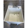 Image 3 : STANDALONE WORK SINK.