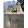 Image 5 : STANDALONE WORK SINK.