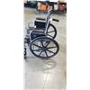 Image 3 : MEDLINE FOLDING WHEELCHAIR