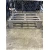 Image 2 : 2 STAINLESS SMALL PALLETS 24" x 36"
