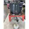 Image 1 : PORTABLE PROPANE CAMPING STOVE. MODEL MAMMUTH. COMES WITH COOKING POT