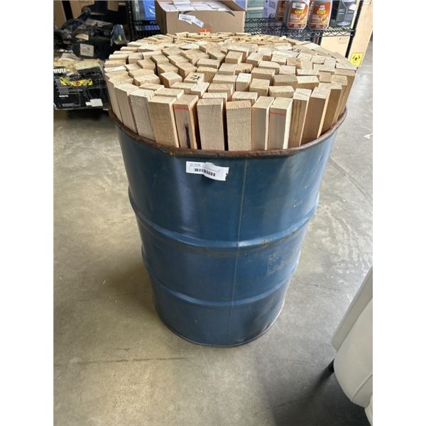 METAL BARRELL FULL OF HEMLOCK WOOD PIECES, 1" X 2" X 37" AND 1/4" X 2" X 37"