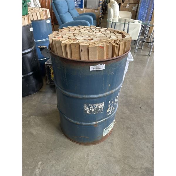 METAL BARRELL FULL OF HEMLOCK WOOD PIECES, 1" X 2" X 37" AND 1/4" X 2" X 37"