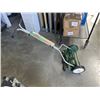 Image 2 : LEE VALLEY REEL MOWER WITH SHARPENING DEVICE
