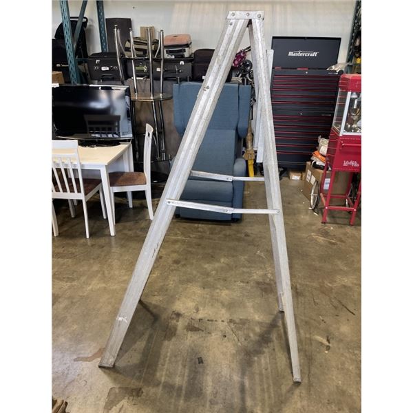 6FT ALUMINUM A-FRAME LADDER