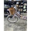 Image 3 : YOUTH GIRLS CRUISER BIKE W/ BASKET AND BELL