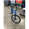 Image 2 : SCHWINN KIDS BLUE BIKE