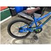 Image 4 : SCHWINN KIDS BLUE BIKE