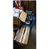 Image 2 : ASSORTED ABANDONED AUCTION ITEMS