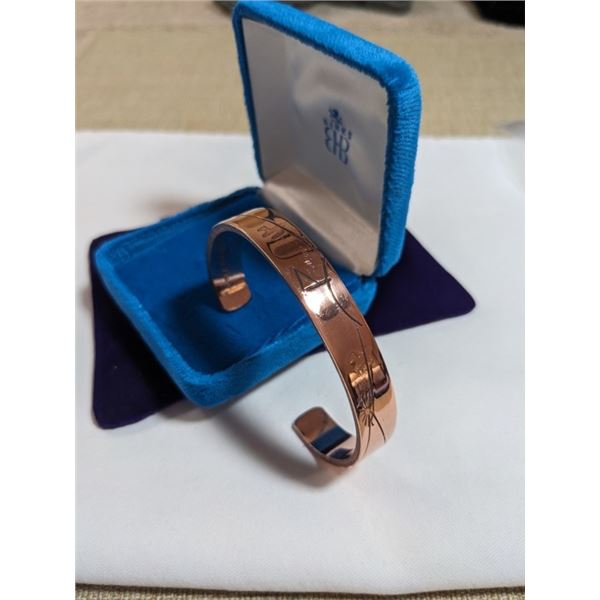 HAND ENGRAVED NATIVE AMERICAN OPEN CUFF BANGLE - COPPER