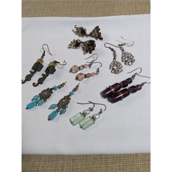 7 PAIRS OF VINTAGE EARRINGS