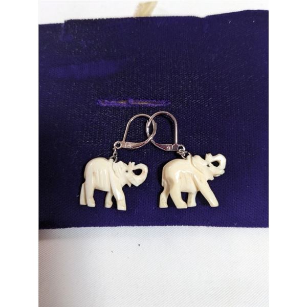 PAIR OF VINTAGE HAND CARVED IVORY EARRINGS