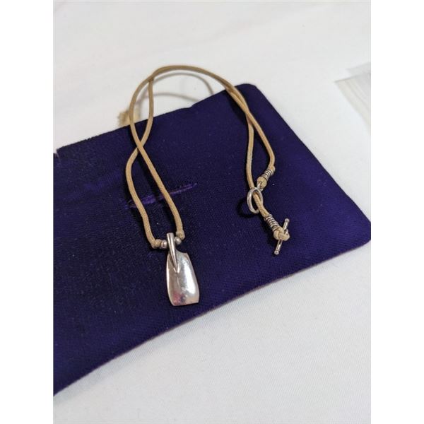 VINTAGE STERLING SILVER PENDANT NECKLACE