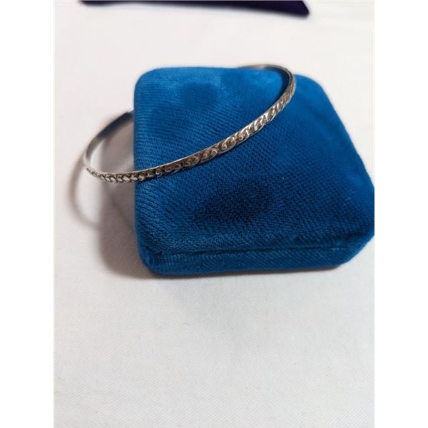 BEAU STERLING SILVER BANGLE