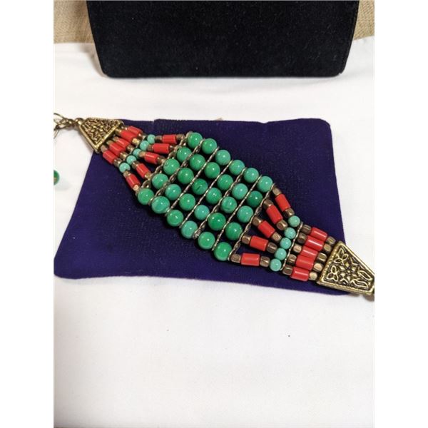VINTAGE PERUAN BEADS BRACELET