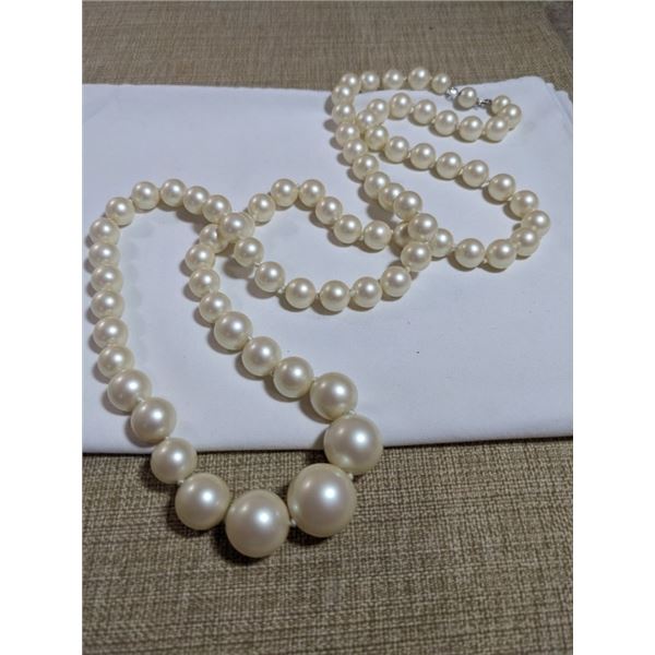 VINTAGE VERY LONG HAND KNOTTED PEARLS NECKLACE ORIGINAL CLASP IN BOX