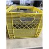 Image 4 : 2 CRATES OF CLEAR 2" DESERT CUPS
