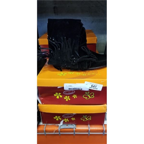 5 PAIRS OF PASSION FOR FASHION WOMANS BOOTS