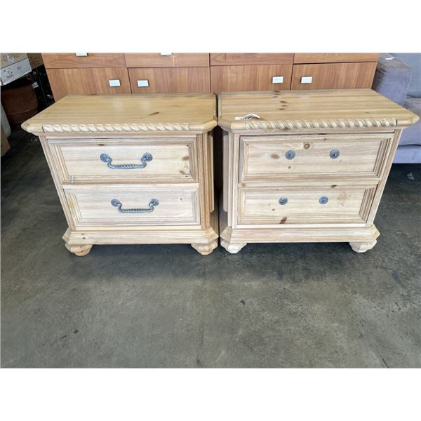PAIR OF PULASKI NIGHT STANDS.