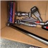 Image 4 : DYSON V8 ANIMAL CORDLESS STICK VACUUM WITH ACCESSORIES AND CHARGER WORKING