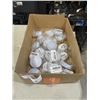 Image 1 : TRAY OF APPROX 20 ARTHAXI TRAVEL MIRRORS WITH COLLAPSIBLE HAIR BRUSH