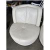 Image 2 : PAIR OF WHITE LEATHER CHAIRS