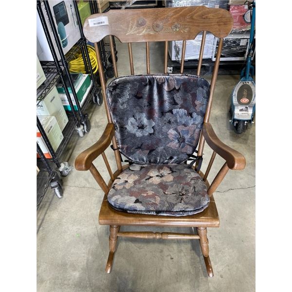 VINTAGE ROCKING CHAIR
