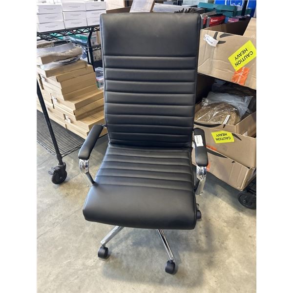 BLACK LEATHER HIGHBACK OFFICE CHAIR