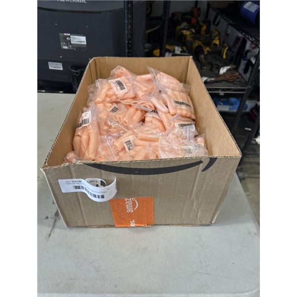 TRAY OF SILICON FINGER PROTECTORS
