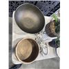 Image 2 : LARGE LOT OF HOME DECOR