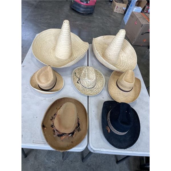 LOT OF STRAW HATS