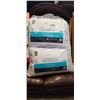Image 1 : 4 MAINSTAYS FIRM SUPPORT PILLOWS