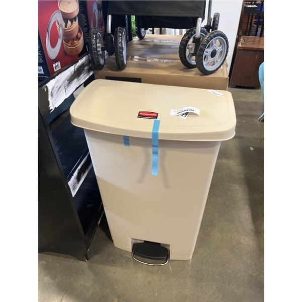 NEW RUBBERMAID SLIM JIM 68L STEP ON GARBAGE CONTAINER. BEIGE, BROKEN LID