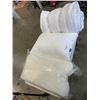 Image 1 : CASPER QUEENSIZE DUVET AND 2 CASPER PILLOWS